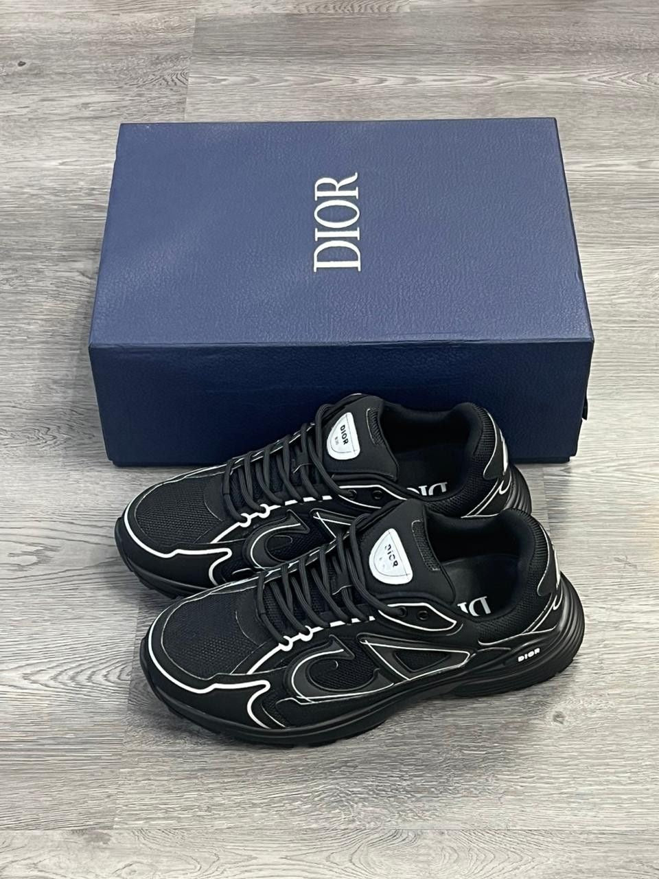 Dior B30 ‘Black’ - FAVELA