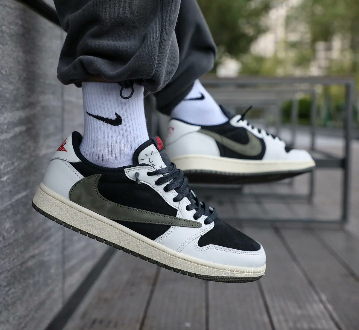 Jordan x Travis Scott Air Jordan 1 “OG OLIVE” - FAVELA