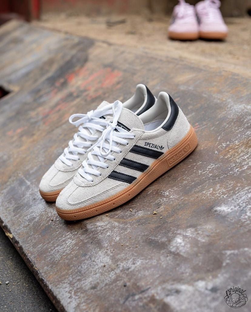 Adidas Spezial - Light Brown - FAVELA