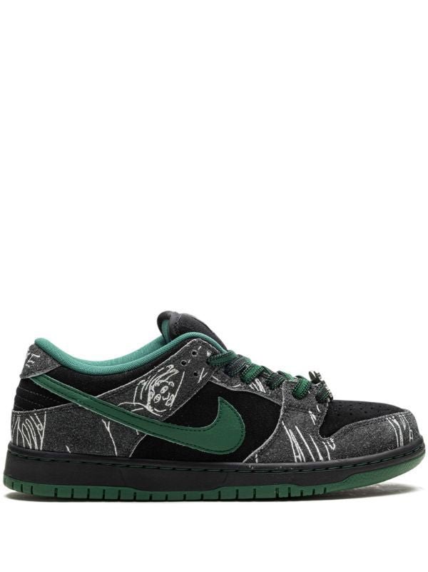 NIKE SB Dunk Low “Three Skateboards” - FAVELA
